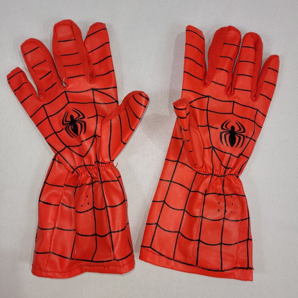 Marvel Spider-Man 2004 Vintage Web Shooter Gloves by Toybiz